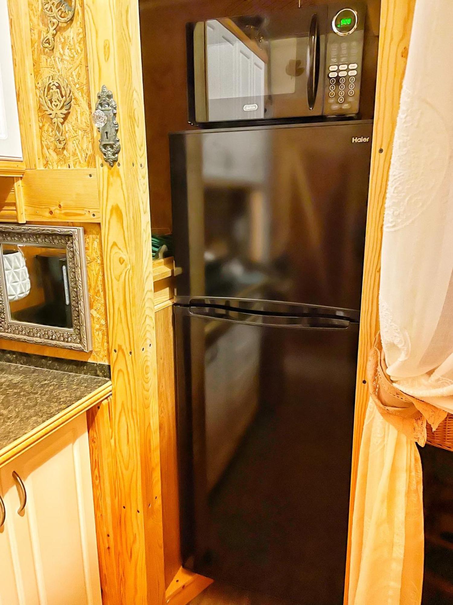 Villa Tiny House, Wifi,Hot Tub,Secluded Cosby Esterno foto