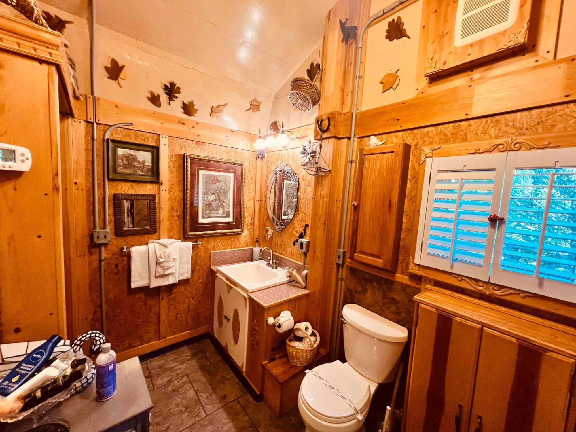 Villa Tiny House, Wifi,Hot Tub,Secluded Cosby Esterno foto