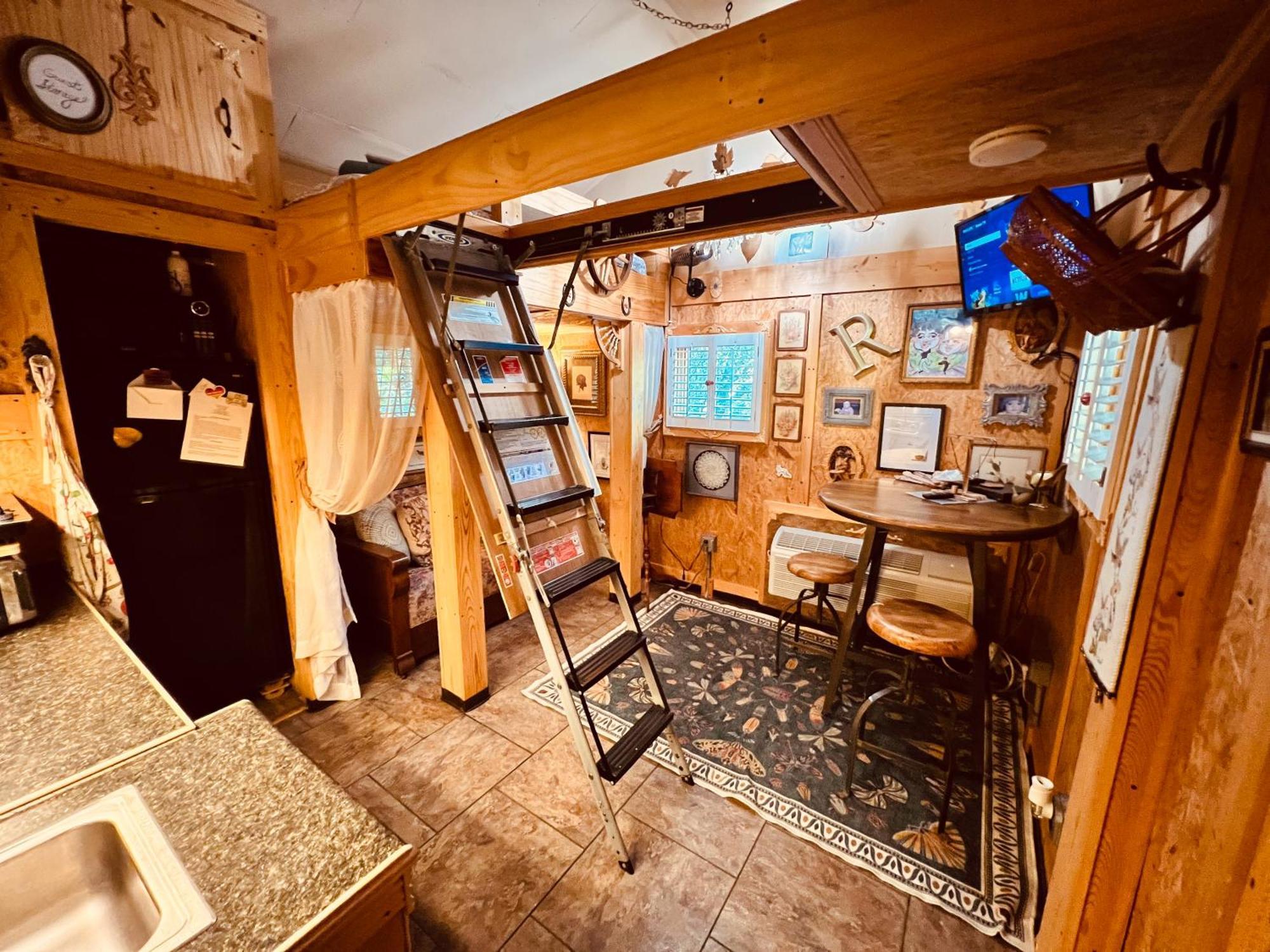 Villa Tiny House, Wifi,Hot Tub,Secluded Cosby Esterno foto