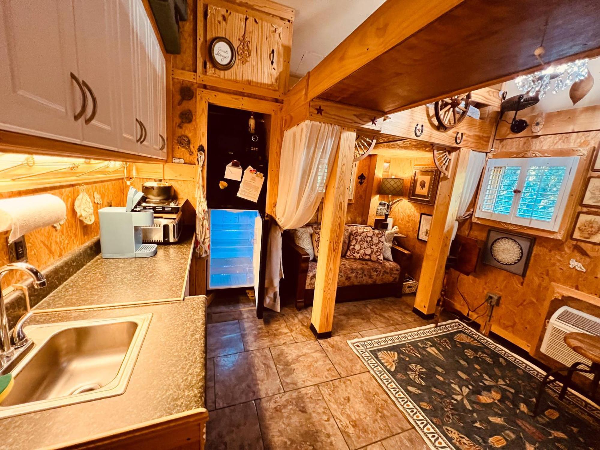 Villa Tiny House, Wifi,Hot Tub,Secluded Cosby Esterno foto
